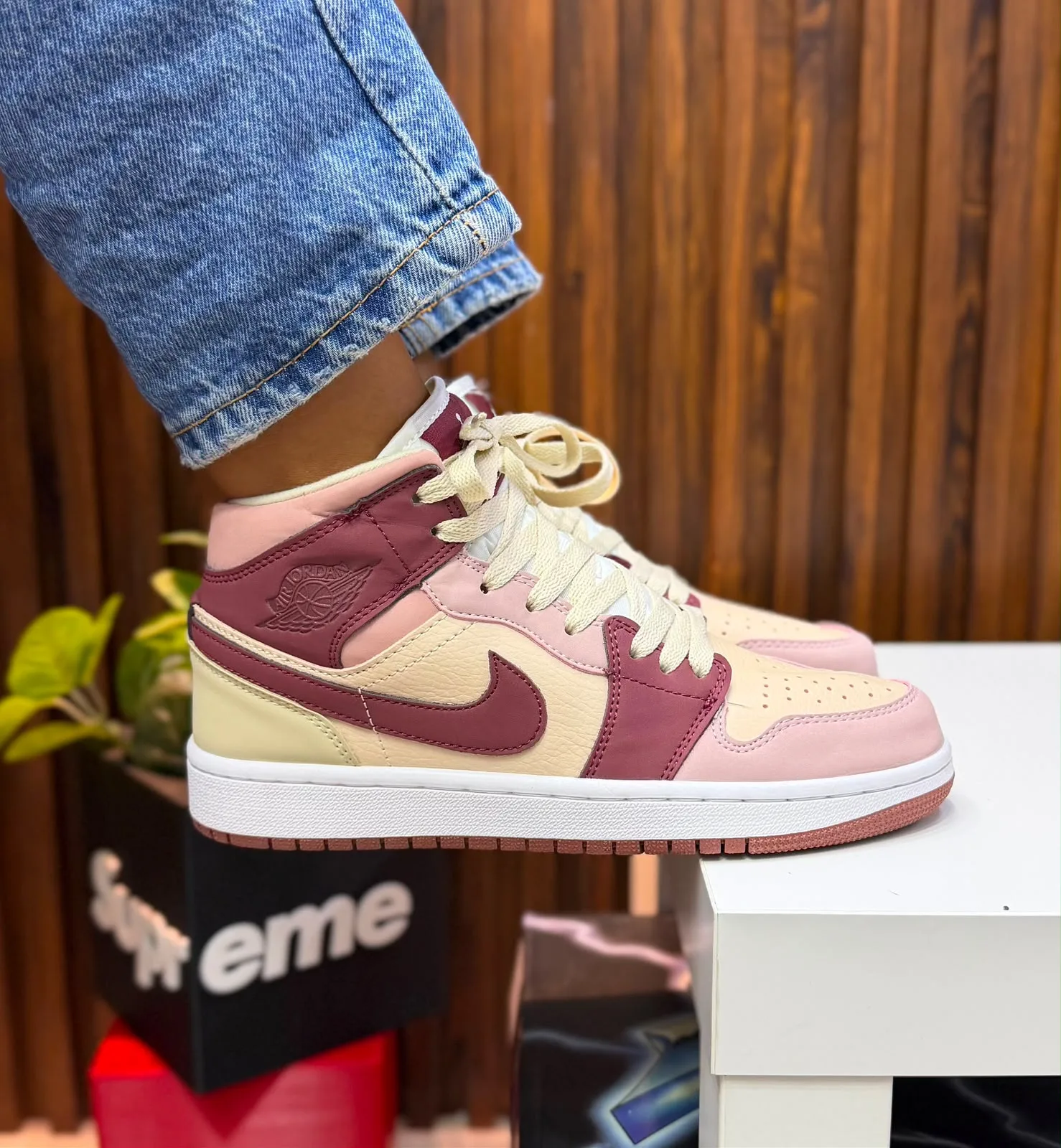 Tenis P0080 Nike Jordan retro 1 para mujer. imagen 2