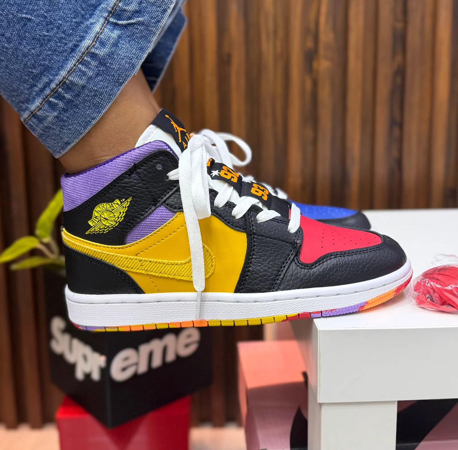 Tenis P0080 Nike Jordan retro 1 para mujer. imagen 4